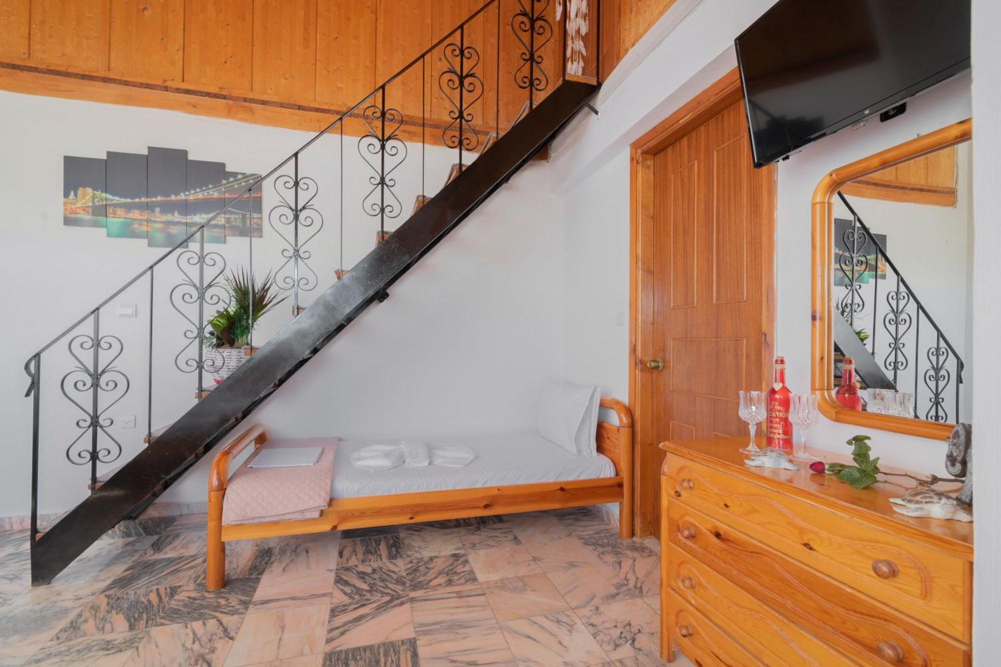 Agnadi Sea View Apartments 阿利卡纳斯 外观 照片