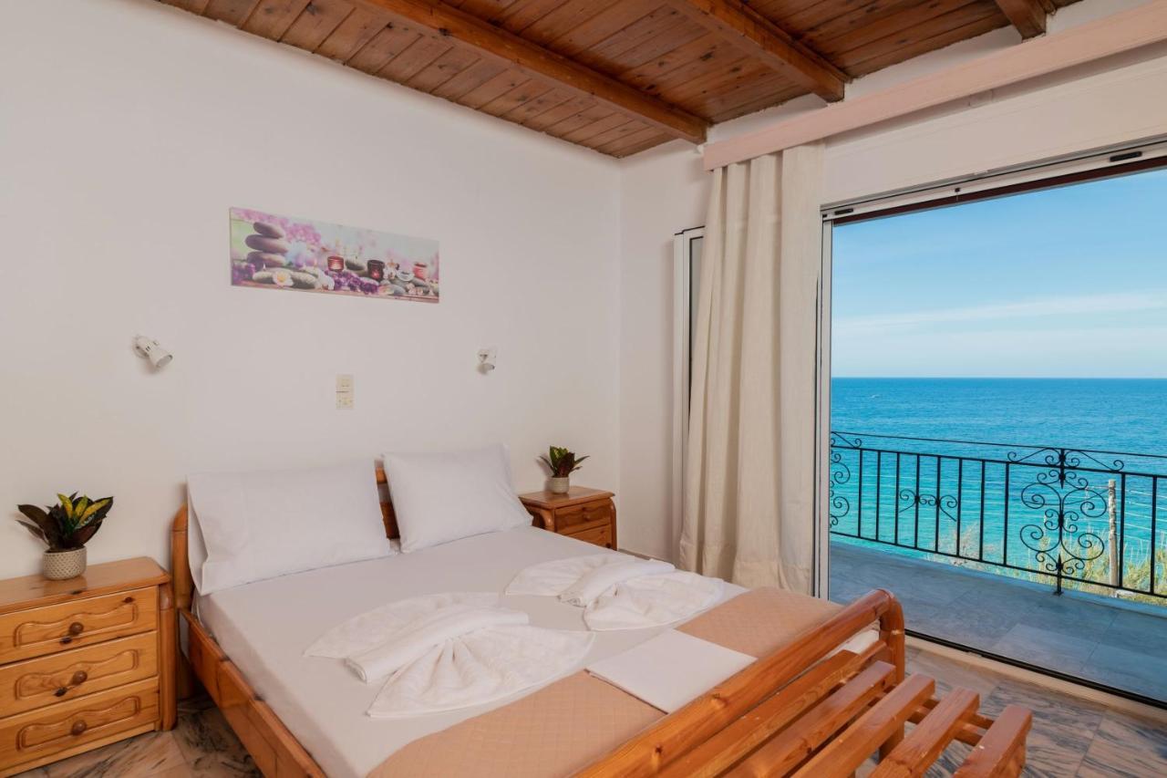 Agnadi Sea View Apartments 阿利卡纳斯 外观 照片